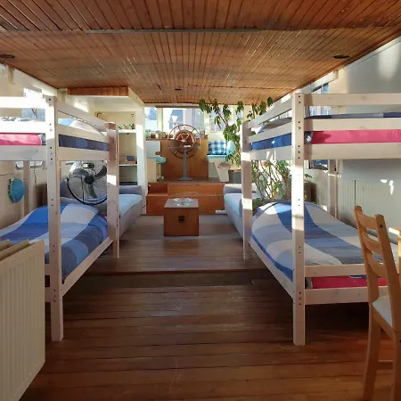 Beagle Family Houseboat * アムステルダム