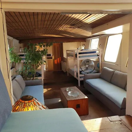 船上ホテル Beagle Family Houseboat *